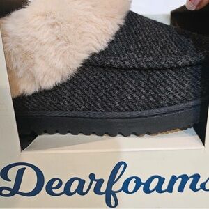 Dearfoams Women's Charcoal and Beige Slippers